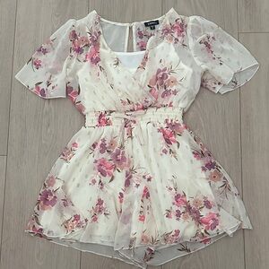 Zunie Floral Romper size 8